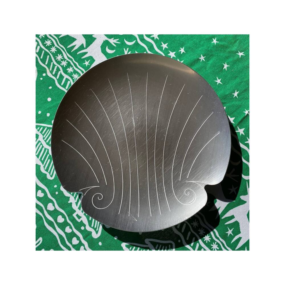 Vintage‎ KENSINGTON Aluminum 10" Shell Serving Tray / Plate